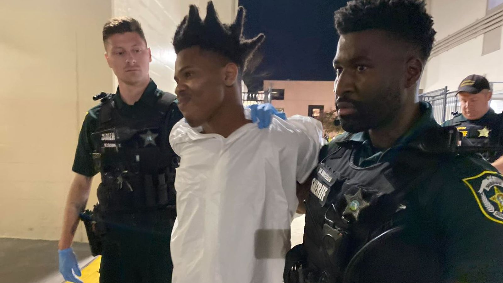 Tiroteo en Florida: un fotógrafo en la escena dice que el hombre armado “siguió disparándome” y describe el momento en que mataron a su colega |  Noticias de EE. UU.